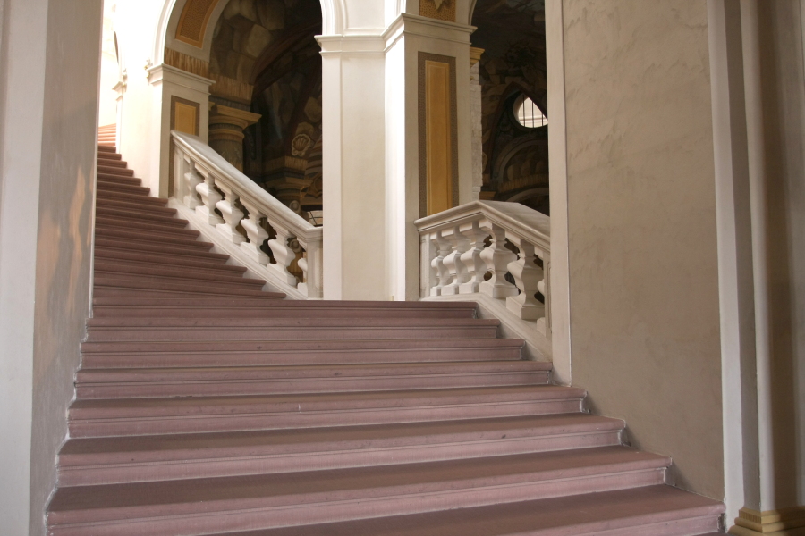 008 Treppe zum grossen Saal